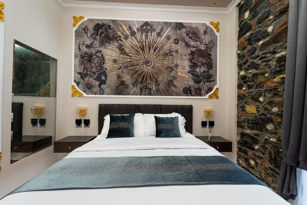 Queen Cattleya Suite Genoa Exterior photo